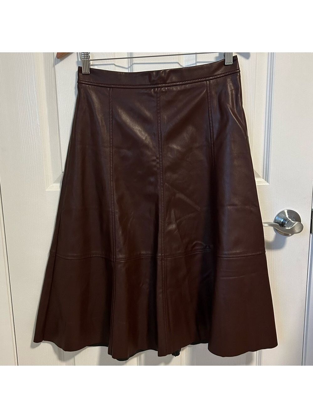 Banana Republic Elegant Brown Faux Leather Skirt, Size 4 petite.